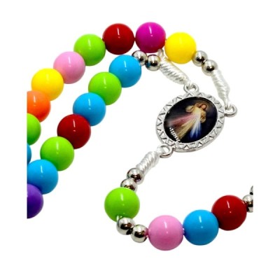 Różaniec dziecięcy kolorowy na sznurku R2404